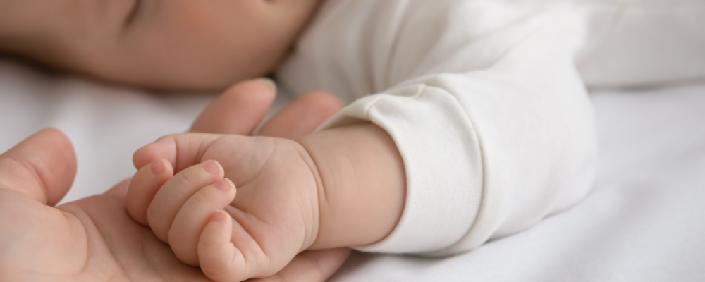 赤ちゃんと一緒に通えるママリュクス大阪東成院。産後ママが安心して施術を受けられる無料託児サービス付きサロン。